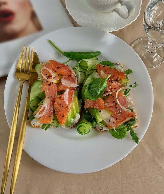 Smoked Salmon & Avocado Salad